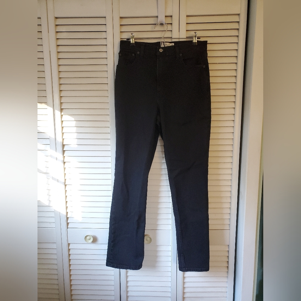 Abercrombie & Fitch '90s Straight Ultra High Rise Black Jeans Women's Sz 29/8R